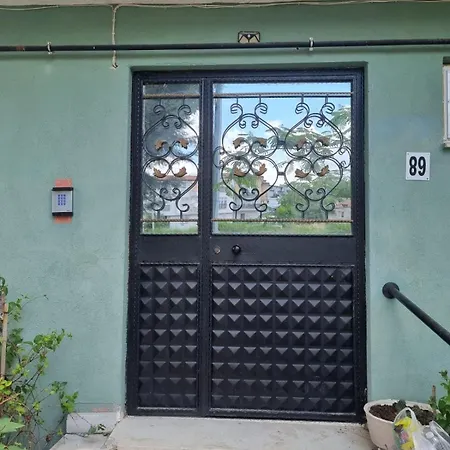 Plenty Of Amenities, Affordable Price アパート